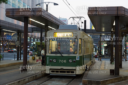 Hiroshima Electric Railway Train in Japan (500258235) - 게티이미지뱅크
