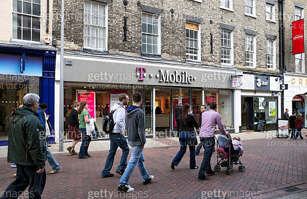 T Mobile, central Ipswich, Suffolk 이미지 (458599239) - 게티이미지뱅크