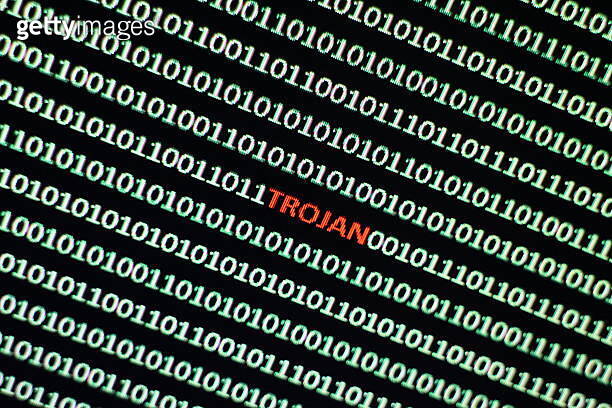 Trojan horse inside a string of binary code 이미지 (531657221) - 게티이미지뱅크