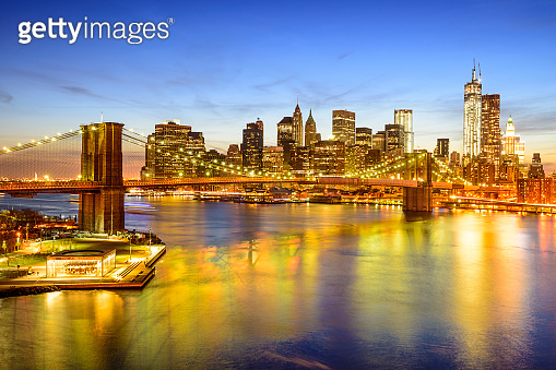 New York City Skyline over the East River 이미지 (537764037) - 게티이미지뱅크