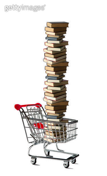 Shopping Cart with a Full of Books 이미지 (543818582) - 게티이미지뱅크