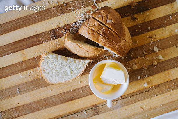 Old bread with shell of eggs and butter . (509418024) - 게티이미지뱅크