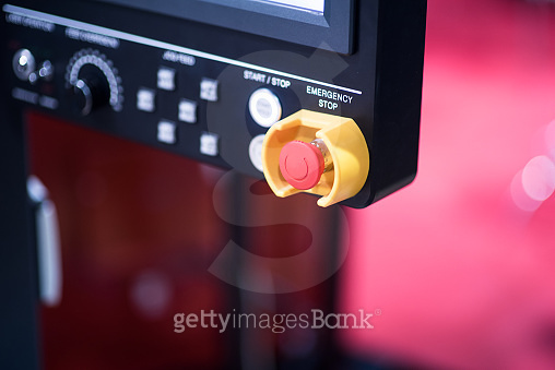 Red emergency stop switch reset button 이미지 (690931550) - 게티이미지뱅크