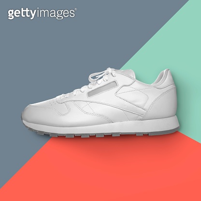 White sneakers and colorful background 이미지 (667903160) - 게티이미지뱅크