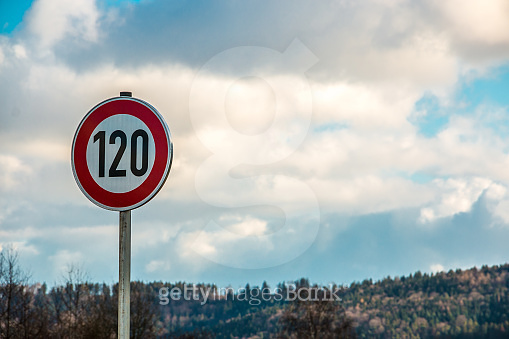 120 Ma Sign Traffic sign which means 120 kilometers per hour 이미지 (892611478) - 게티이미지뱅크