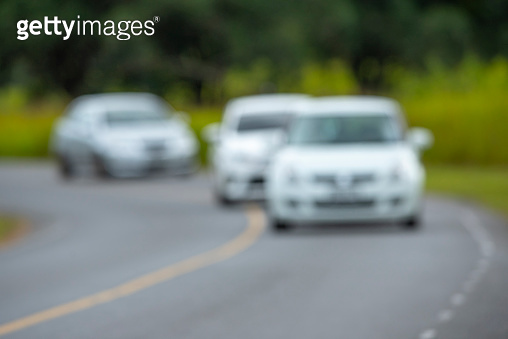 Blurred images of cars running on the road. 이미지 (990122194) - 게티이미지뱅크
