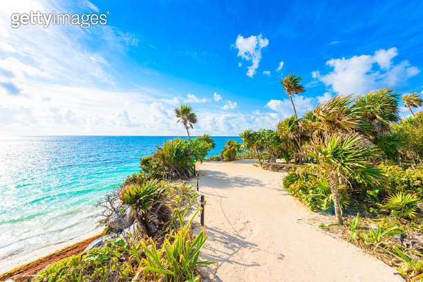 Paradise Scenery of Tulum at tropical coast and beach. Mayan ruins of ...