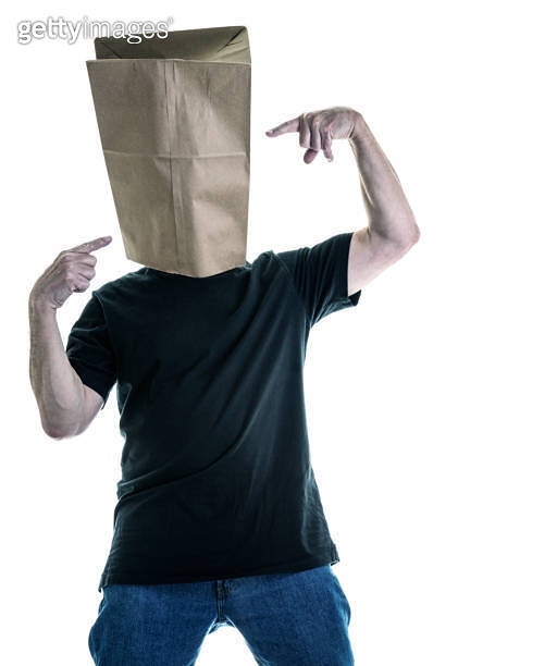 Anonymous Pointing Finger Paper Bag Head Sports Fan 이미지 (1018000222) 게티이미지뱅크