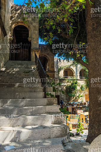 Rhoades Steps Old Town, Rhodes, Greece - Steps and arches (1030266690) - 게티이미지뱅크