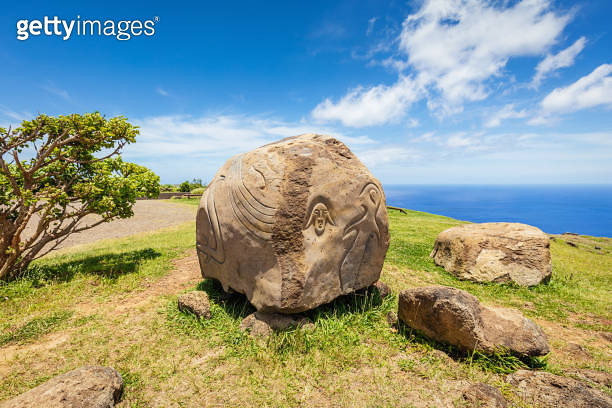Orongo Rocks Rapa Nui Petroglyphs of Orongo Stone Village Rano Kau (1153669823) - 게티 ...