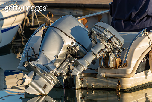 Boat Engine Rneder Two outboard boat motors - Engines and propellers 이미지 (1089722970) - 게티 ...