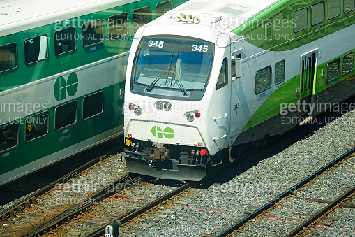 Go Train Toronto Vector Toronto Go Train arriving at Union station 이미지 (1180872127) - 게티이미지뱅크