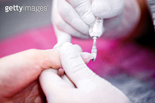 Edges Using Hand Close up of trimming and shaping of hand nail edges 이미지 (1177021133 ...