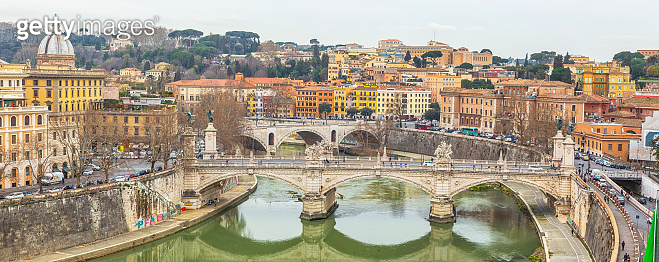 Vittorio Emanuele famous bridge in Rome, Italy 이미지 (1142665559) - 게티이미지뱅크
