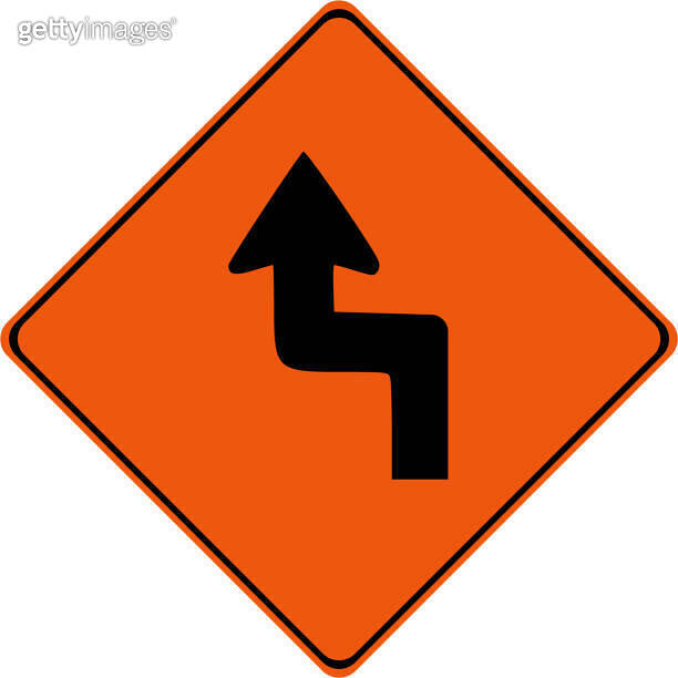 Warning sign with dangerous curves symbol (1225677830) - 게티이미지뱅크