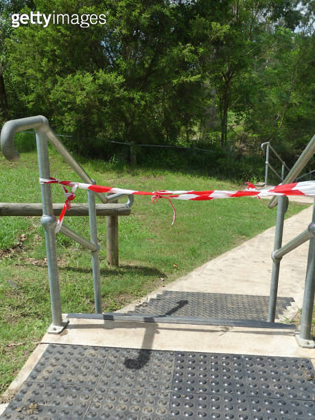 Blocked pathway 이미지 (1212347226) - 게티이미지뱅크