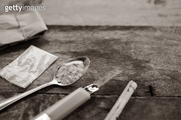 Ketamine on spoon 이미지 (1286063600) - 게티이미지뱅크