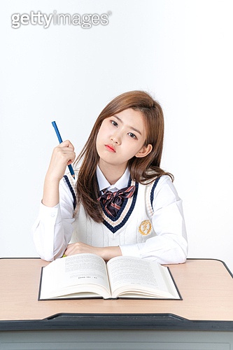 학생 흰색 배경 📢 서울형 한국어 예비학교
