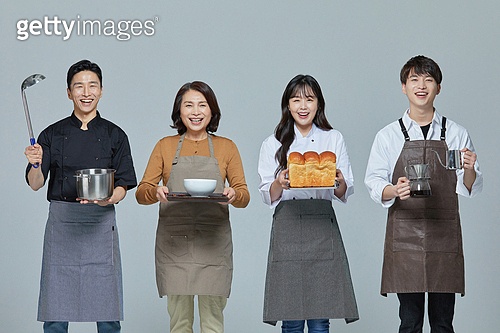 한국인, 상인 (소매업자), 미소, 밝은표정 이미지 (jv12277719) - 게티이미지뱅크