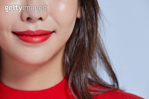 여성, 뷰티, 빨강 (색), 사람입술 (사람입), 사람입 (주요신체부분), 미소 이미지 (jv12551737) - 게티이미지뱅크