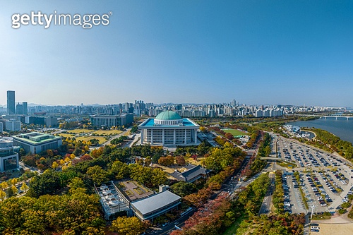가을, 단풍, 나무, 숲, 주차장, 국회의사당, 한강, 여의도, 영등포구, 서울 이미지 (a12696604) - 게티이미지뱅크