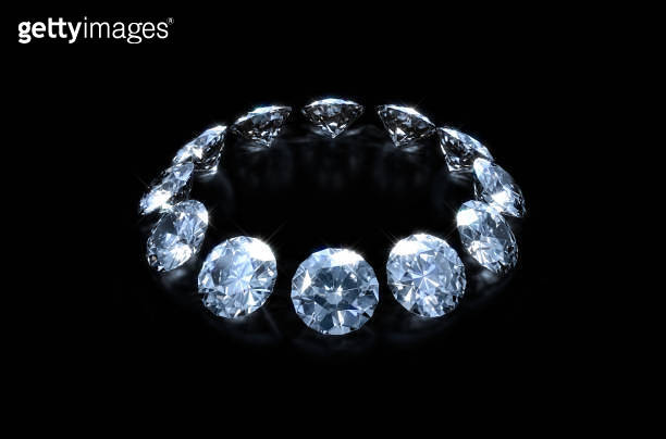 Circle Array Of Diamonds 이미지 (1324043432) - 게티이미지뱅크