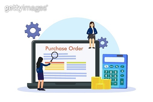 Businesswomen checking purchase order on laptop 이미지 (1357694596) - 게티이미지뱅크