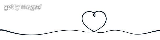 Lined heart shape on white illustration 이미지 (1346338548) - 게티이미지뱅크