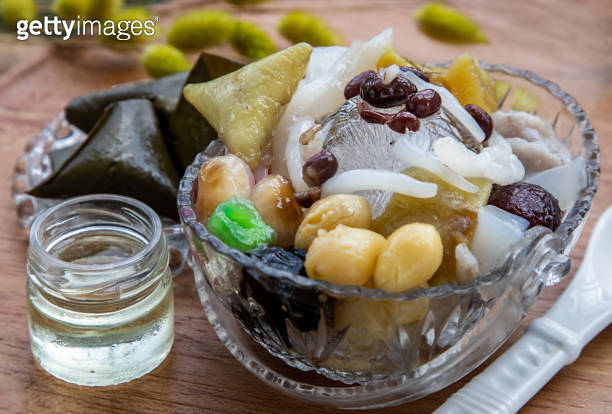 Traditional chinese iced sweet dessert is delicious here are many ...