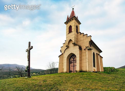 Calvary in village Rudno nad Hronom, Slovakia 이미지 (1316398701) 게티이미지뱅크
