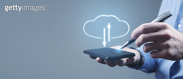 Man holding smartphone with a cloud computing upload and download. 이미지 ...