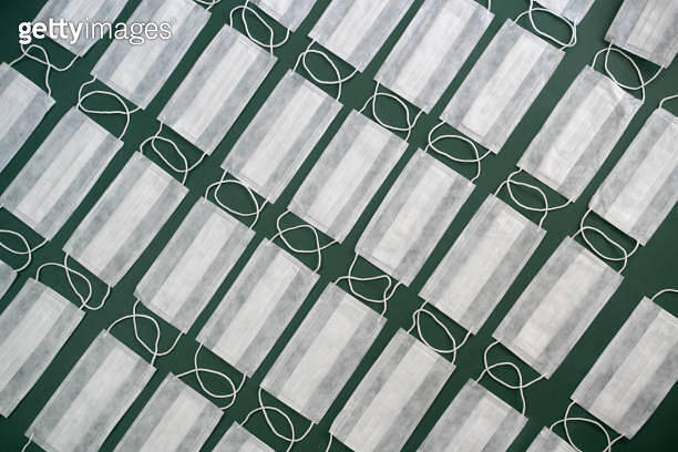 Pattern made of protective face masks 이미지 (1296128889) - 게티이미지뱅크
