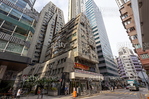 Queen's Road West in Sai Ying Pun, Hong Kong 이미지 (1337381375) - 게티이미지뱅크