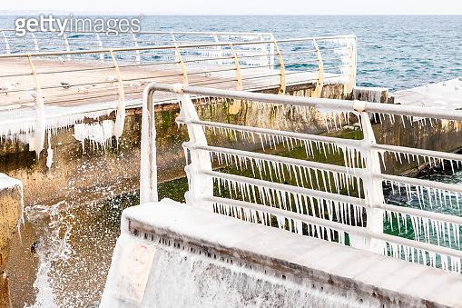 Water Conduction Railing metal railing by the sea water with ice formations 이미지 (1339004736 ...