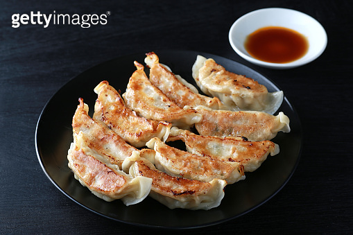dumplings 이미지 (1366185338) - 게티이미지뱅크