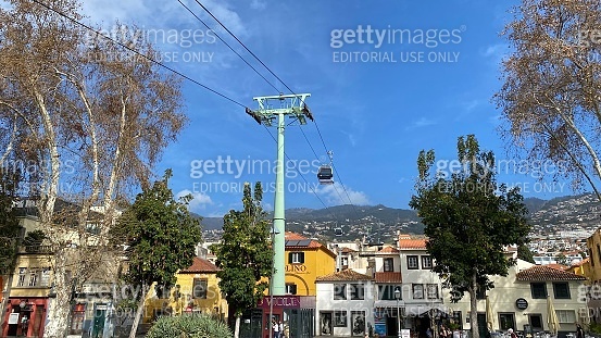 Cable car in Funchal downtown, Madeira 이미지 (1395857252) - 게티이미지뱅크