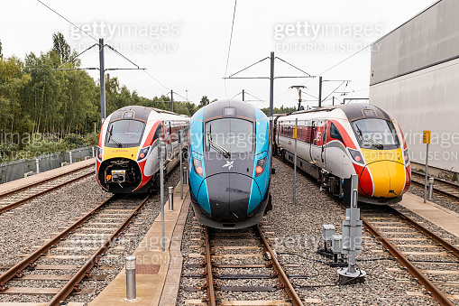 Modern passenger trains from Trans Pennine Express and LNER 이미지 ...