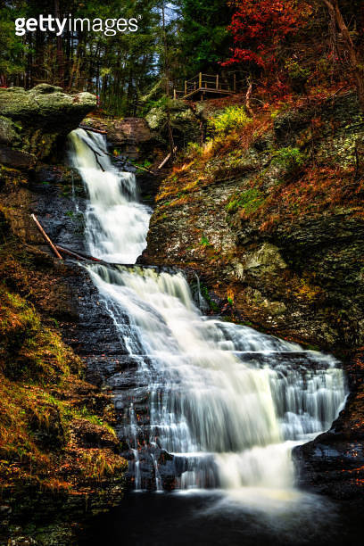 Raymondskill Falls in the Poconos, Pennsylvania 이미지 (1763689678) - 게티이미지뱅크