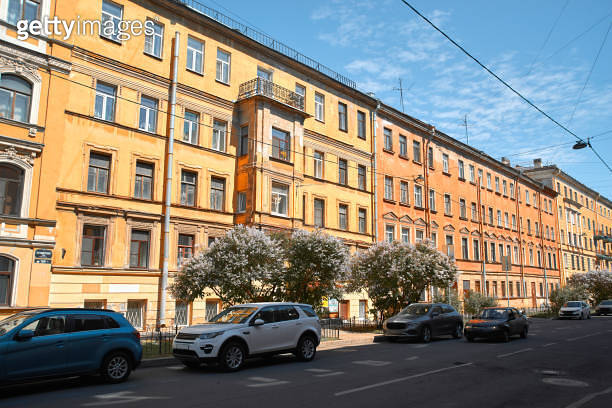 Panic Building Colors Cityscape of the street, old unusual colors residential buildings 이미지 ...