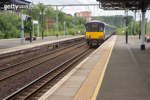 railway trains station at dumbarton glasgow scotland england 이미지