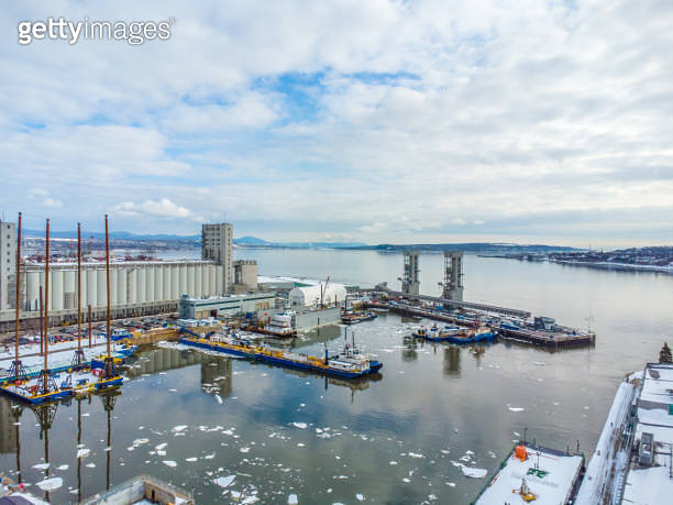 Aerial view of Quebec city Old Port (1477661487) - 게티이미지뱅크