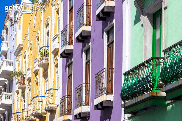 Puerto Rico colorful colonial architecture in historic city center 이미지 ...