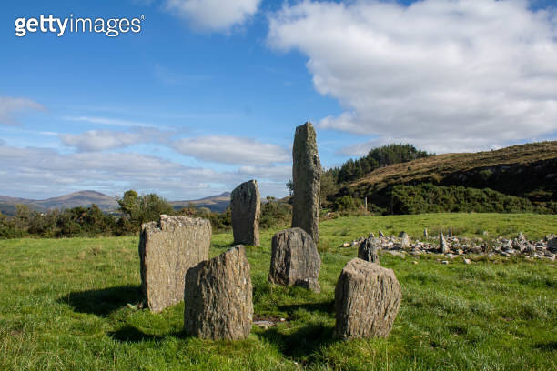 Kealkill Stone Circle( Ciorcal Cloch Kealkill) sunny afternoon West