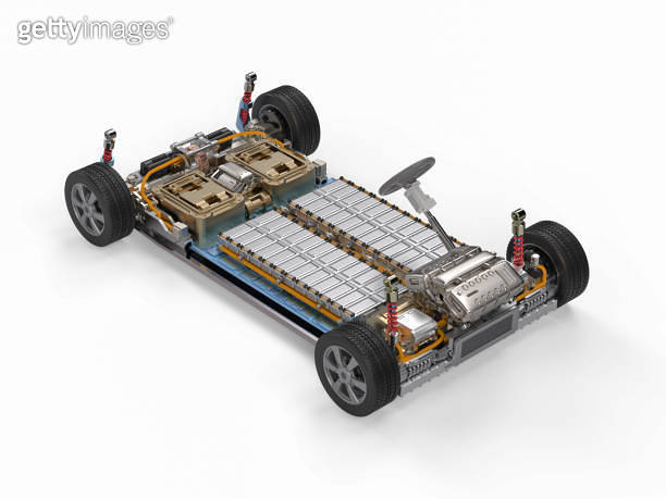 Electric car with pack of battery cells module on platform 이미지 ...