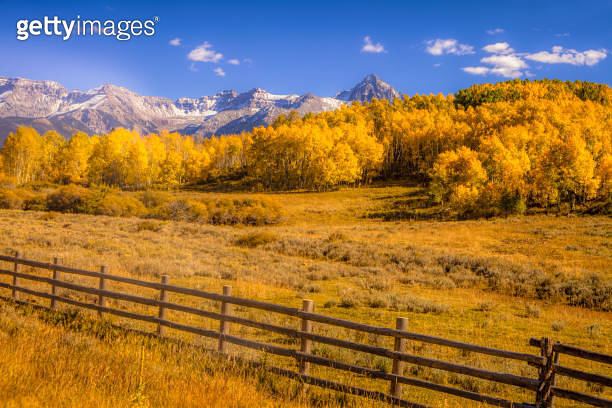 San Juan Mountains at Autumn 이미지 (1458676152) - 게티이미지뱅크