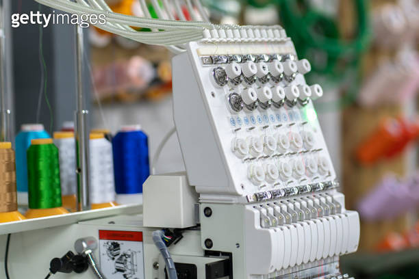 the automatic high technology sewing machine for clothing and textile ...