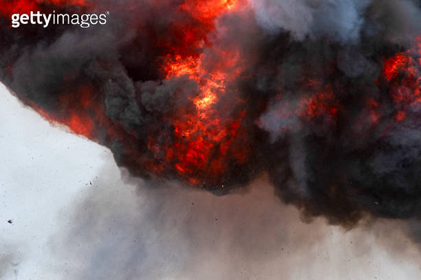 Explosion of explosives, large fire. 이미지 (2114632410) - 게티이미지뱅크