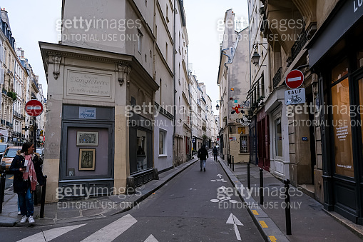 Streets of Paris. View from Rue de Seine towards Rue de L'Echaude. 이미지