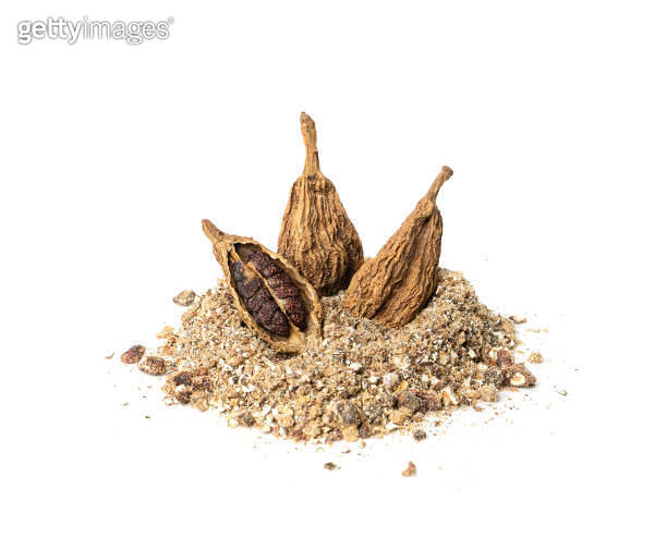 Black Cardamom Seeds Isolated, Brown Cardamon, Dry Kardamon Fruits